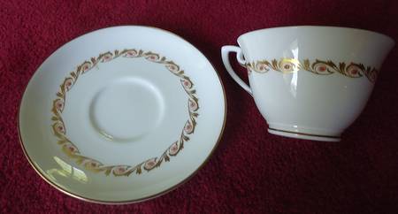 Baguette Coral Footed Cup & Saucer Set