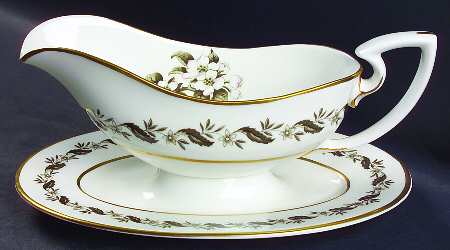 Bernina Gravy Boat with Attached Underplate