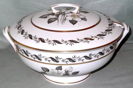 Bernina Tureen &  Lid