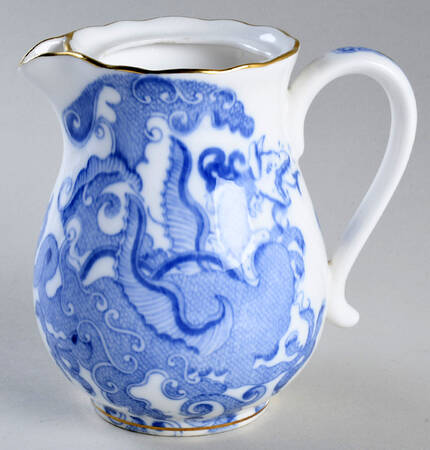 Blue Dragon (Coburg, Semiscalloped) Hot Water Jug No Lid