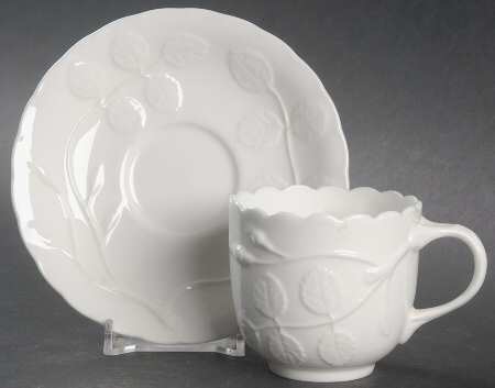 Blind Earl (Raise Design Allwhite) Flat Demitasse Cup & Saucer Set