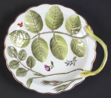 Blind Earl (Raised, Multicolored) Round Sweet Meat Dish