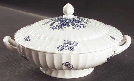 Blue Sprays (Ribbed) Round Covered Vegetable