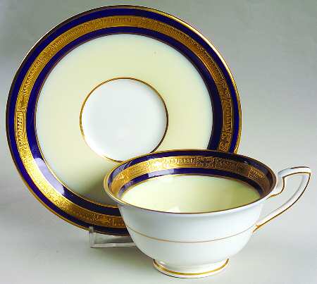 C2004 Footed Cup & Saucer Set