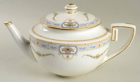 C2101 Teapot & Lid