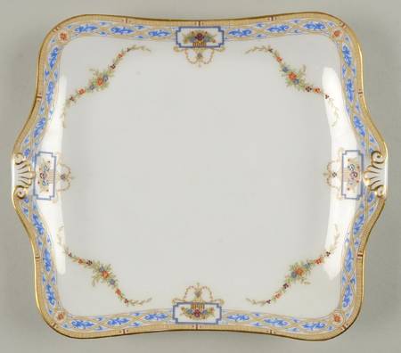 C2101 Square Handled Cake Plate