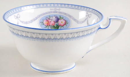 Cameo Footed Cup
