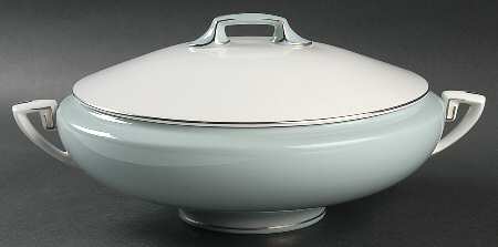 Candlelight Round Covered Vegetable