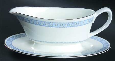Chelsea Gravy Boat with Attached Underplate