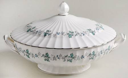 Chapel Hill Round Covered Vegetable