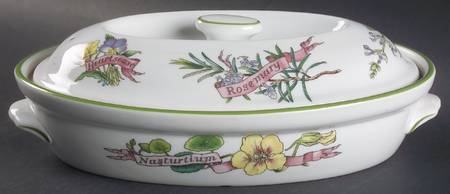 Country Kitchen 9" Oval Entree Dish & Lid