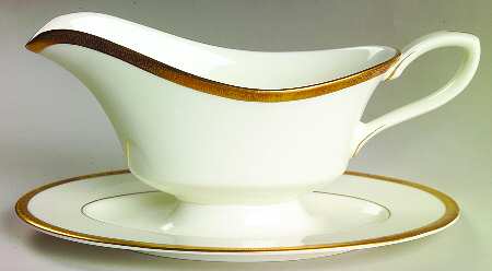 Coventry Gravy Boat with Attached Underplate