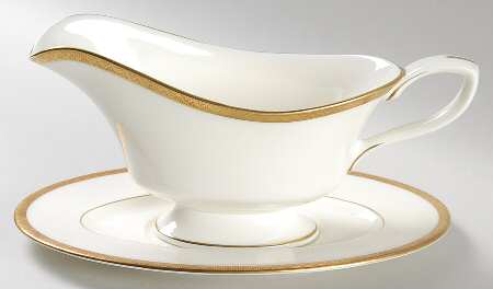 Coventry Gravy Boat & Underplate