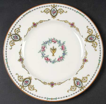 Daphne Luncheon Plate