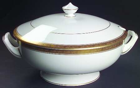 Davenham Tureen &  Lid