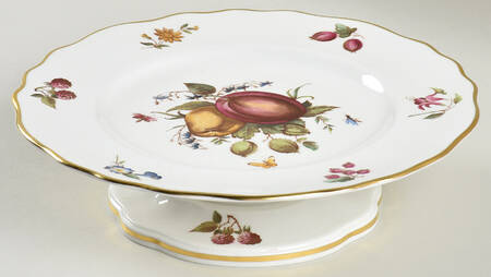 Delecta (Coburg Shape) Footed Cake Plate