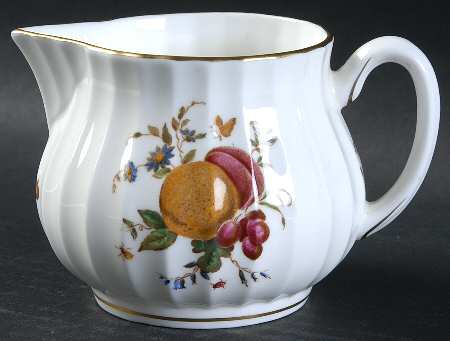 Delecta (Warmstry, Ribbed) Creamer