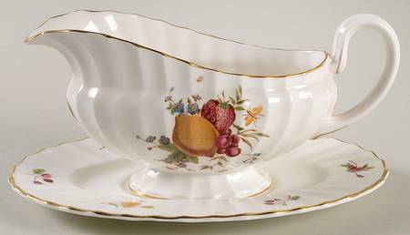 Delecta (Warmstry, Ribbed) Gravy Boat & Underplate