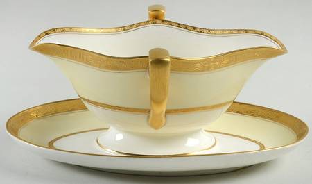 Diana Cream Gravy Boat with Attached Underplate