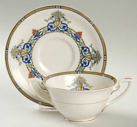 Doncaster Footed Bouillon Cup & Saucer