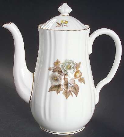 Dorchester (Scalloped, Z2637) Coffee Pot & Lid