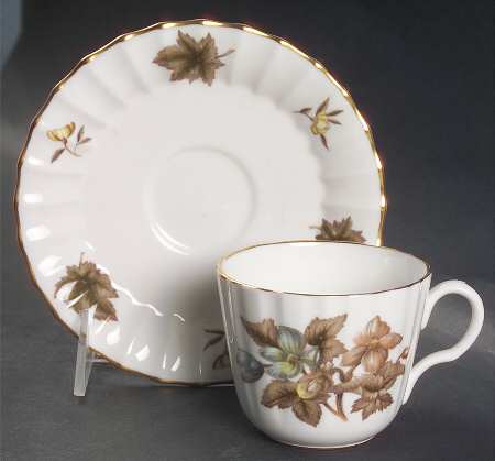 Dorchester (Fluted, Z2818) Flat Cup & Saucer Set