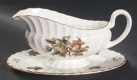 Dorchester (Fluted, Z2818) Gravy Boat & Underplate