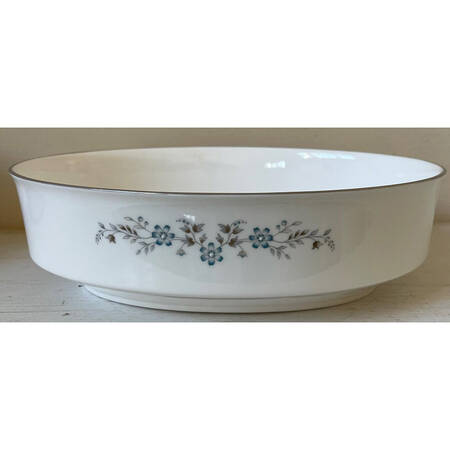 Dorset 9" Oval Vegetable Bowl