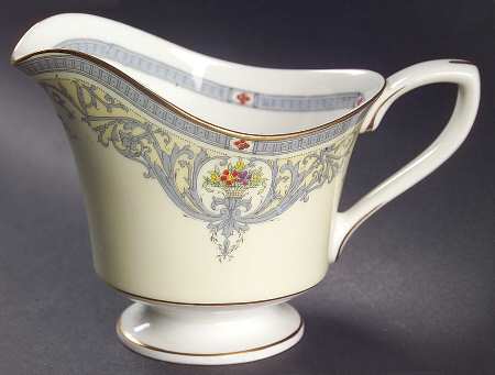The Duchess Creamer