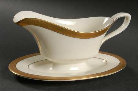 Durham Gravy Boat with Attached Underplate