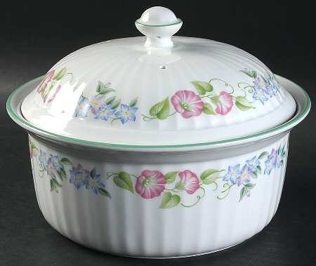 English Garden (Green Trim) 1.5 Qt Round Covered Casserole