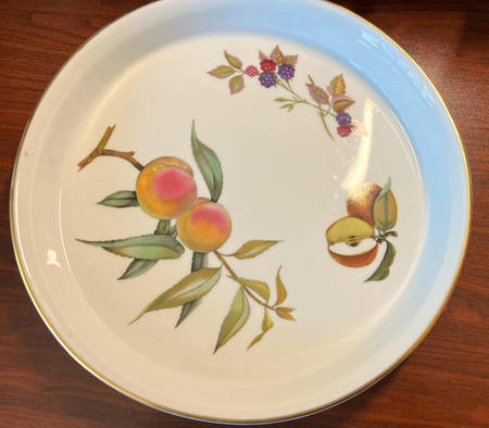 Evesham Gold Large Round Pie Baker