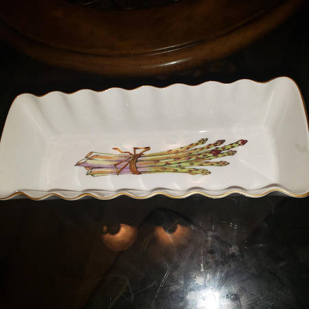Evesham Gold 11" Rectangular Fluted Dish