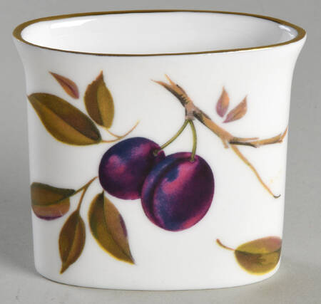 Evesham Gold Cigarette Holder by Royal Worcester