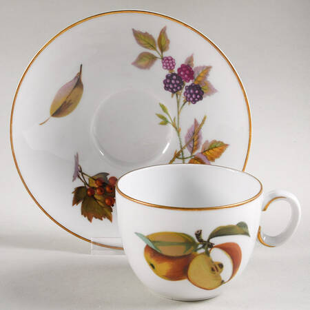 Evesham Gold Flat Cup & Saucer Set