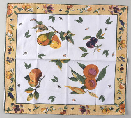 Evesham Gold 18" Cloth Napkin