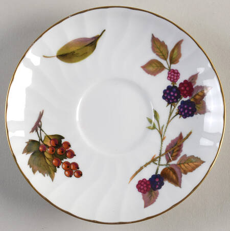 Evesham Gold Saucer for Flat Cup