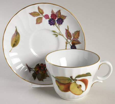 Evesham Gold Flat Cup & Saucer Set