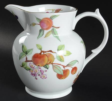 Evesham Gold 128 Oz Pitcher