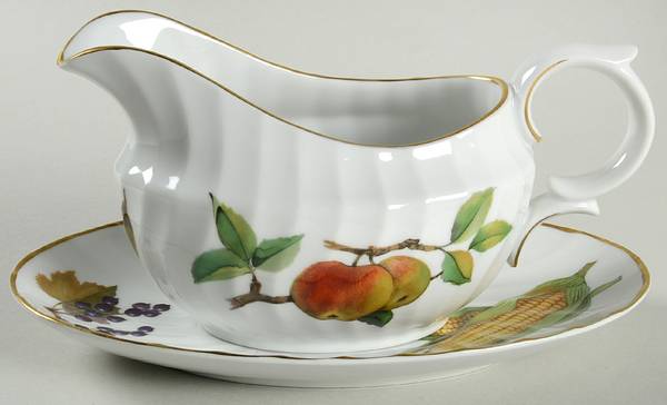 Evesham Gold Gravy Boat & Underplate
