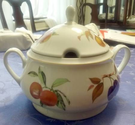 Evesham Gold Tureen &  Lid