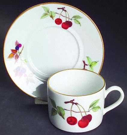 Evesham Gold Flat Cup & Saucer Set