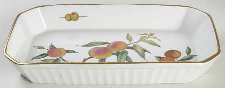 Evesham Gold 14" Rectangular Baker