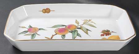 Evesham Gold 14" Rectangular Baker