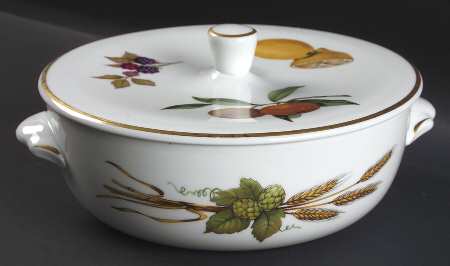 Evesham Gold 1.25 Qt Round Covered Casserole