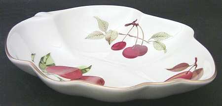 Evesham Gold 8" Leaf Dish