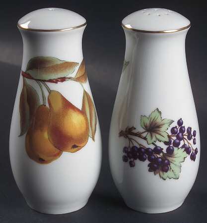 Evesham Gold Oversized Salt & Pepper Set