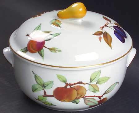 Evesham Gold 2 Qt Round Covered Casserole