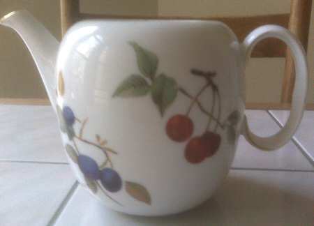 Evesham Gold Teapot No Lid