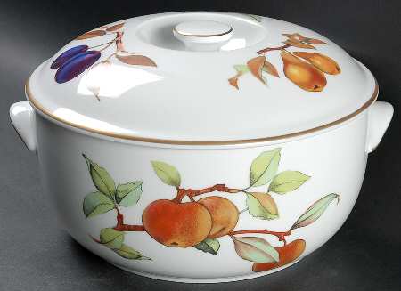 Evesham Gold 2.5 Qt Round Covered Casserole